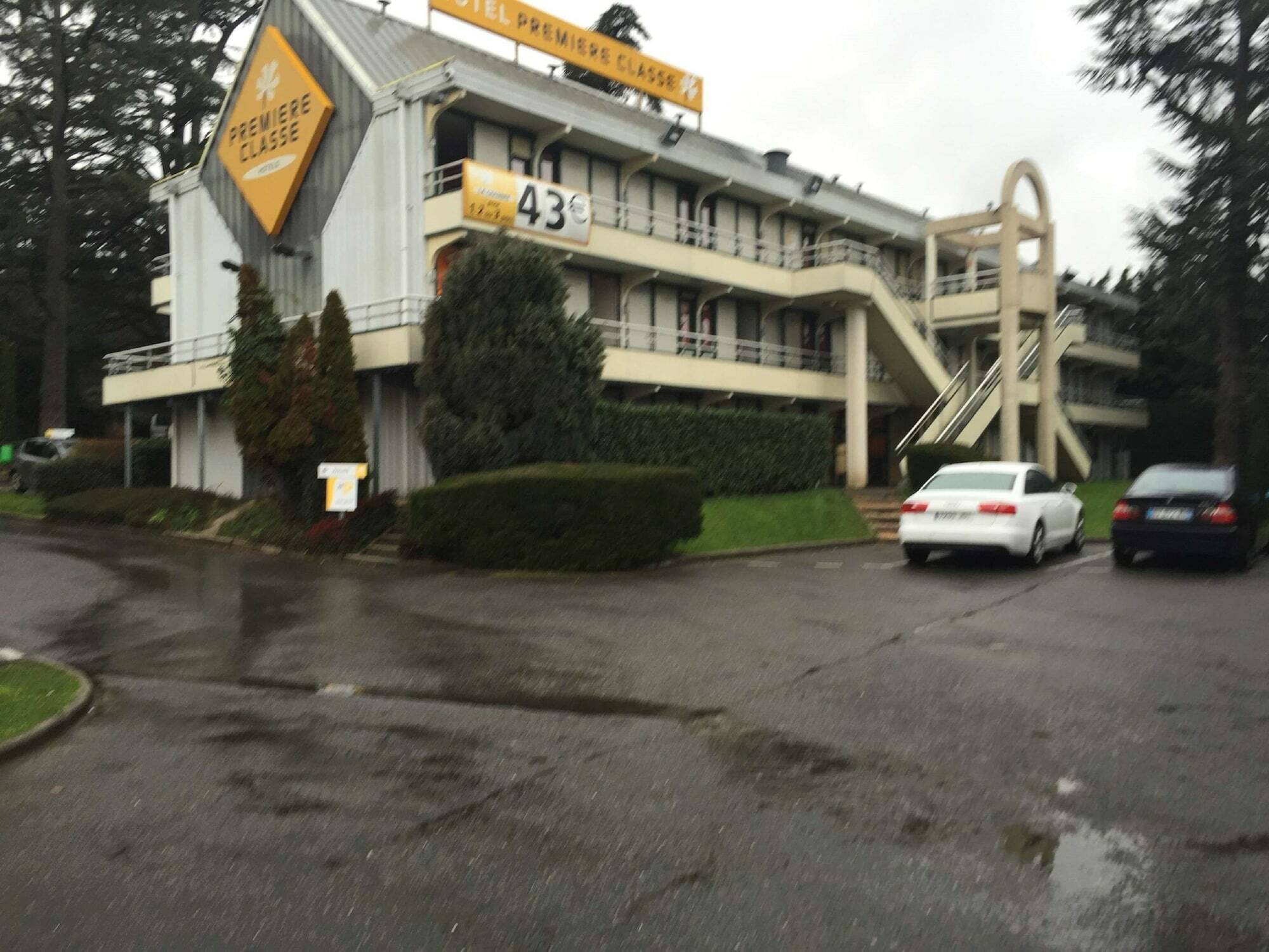 Premiere Classe St Etienne Nord Villars Villars  Bagian luar foto